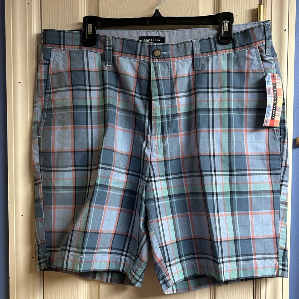 NAUTICA MENS MADRAS SHORTS NEW WITH TAGS